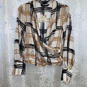 Sara women blouse Size S new with tag